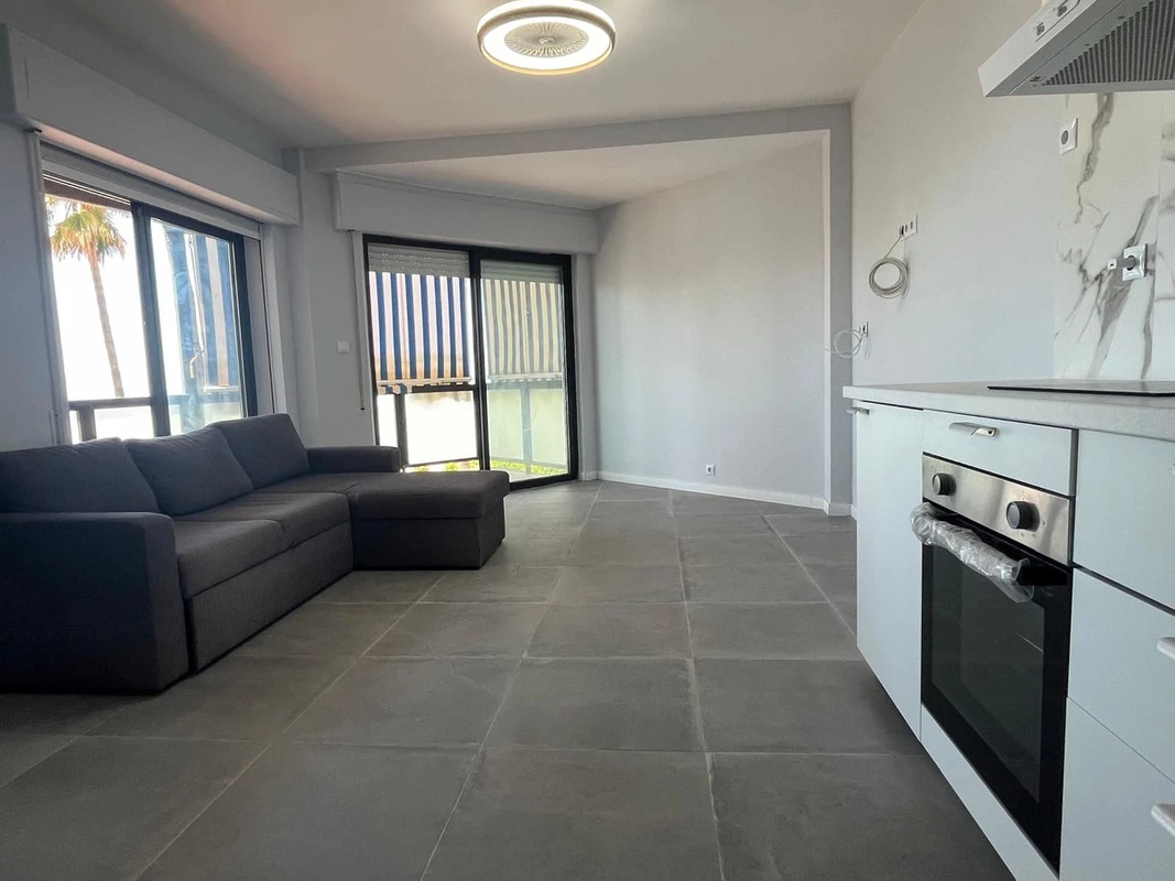 2-5bd7b9d04b45e33852eaf0ec6670150d