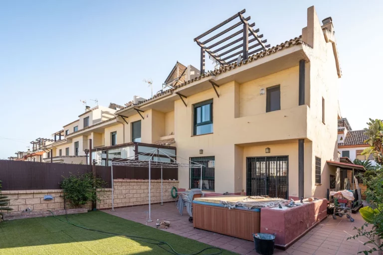 R4319359 | Townhouse in Cancelada – € 485,000 – 3 beds, 3 baths