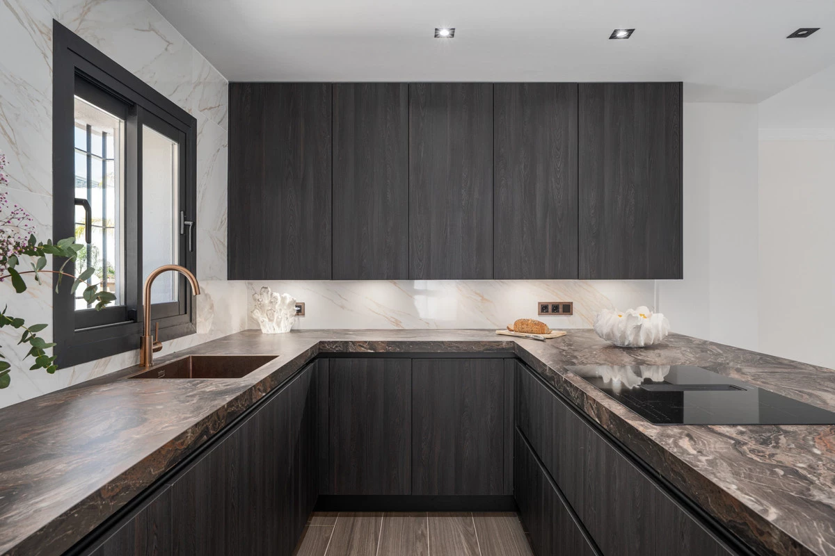 7-aa4cc561180b369757c0bb4af9886cd3