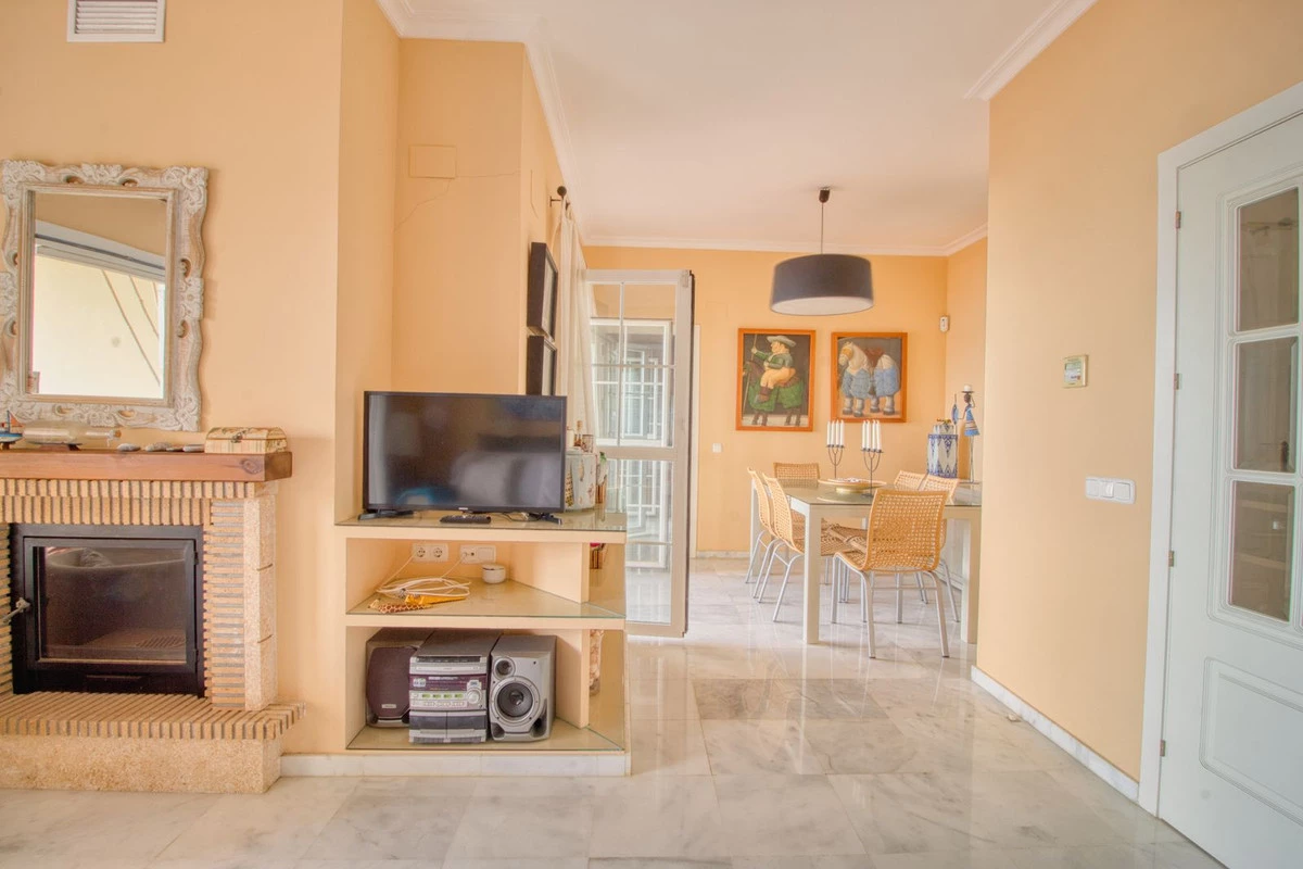 8-e64a9055bba3e77ac8aca3b893cdf826