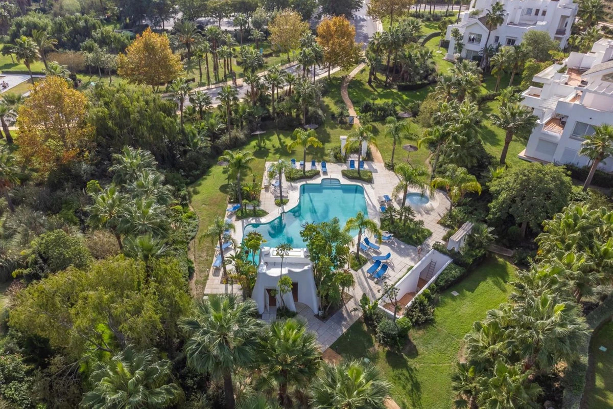 9-467d0cee5b725f3ef65f102a0c2e69c0