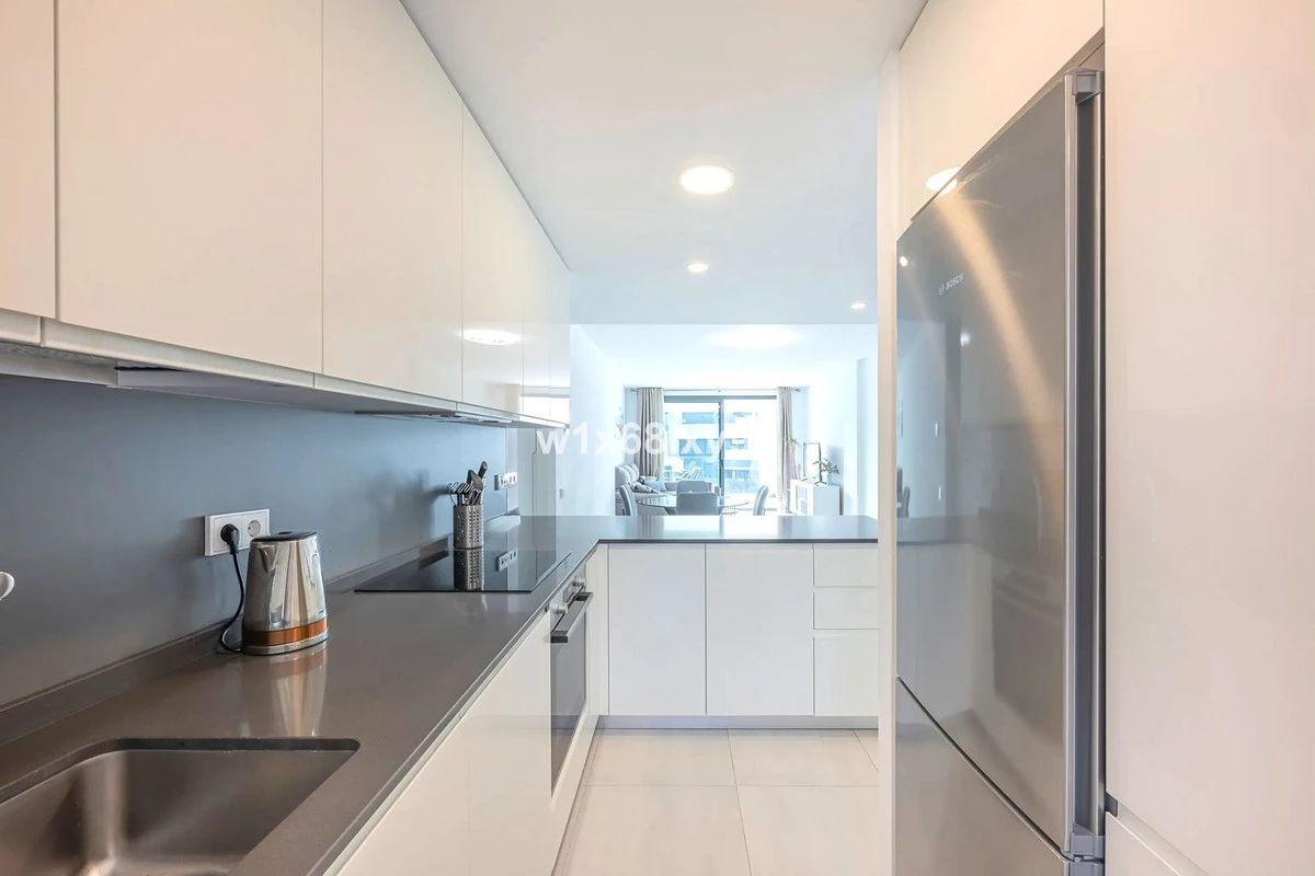 8-e64a9055bba3e77ac8aca3b893cdf826