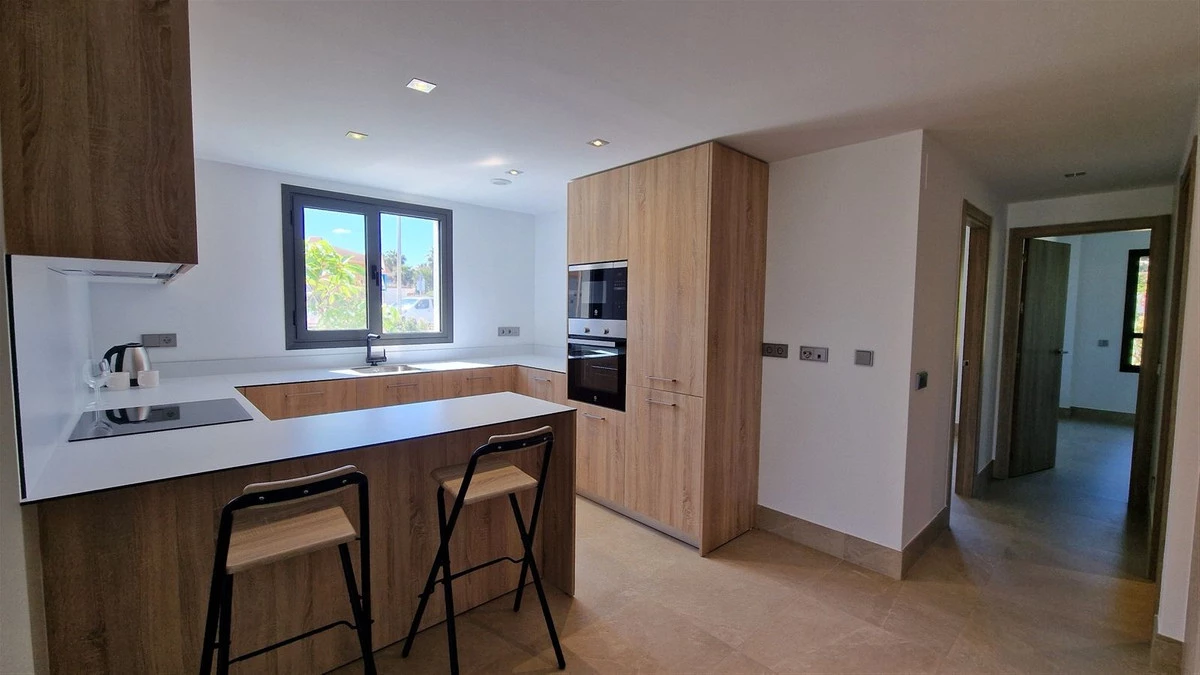 2-5bd7b9d04b45e33852eaf0ec6670150d