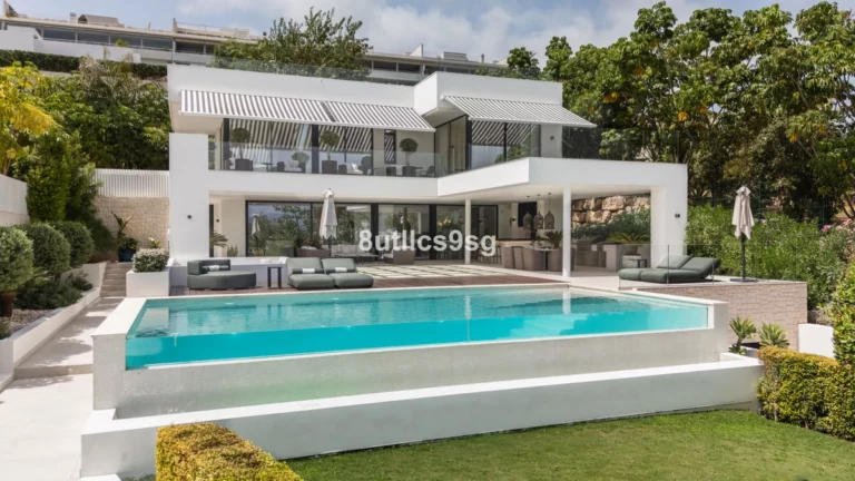 R4922260 | Detached Villa in Nueva Andalucía – € 4,995,000 – 5 beds, 5 baths