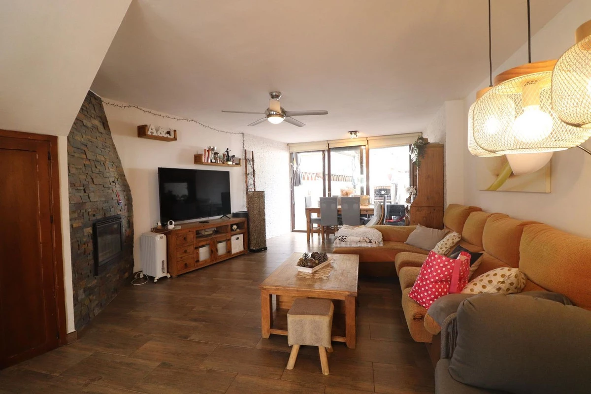 4-c23c0f86247804fa50226aecd8b0b2c8