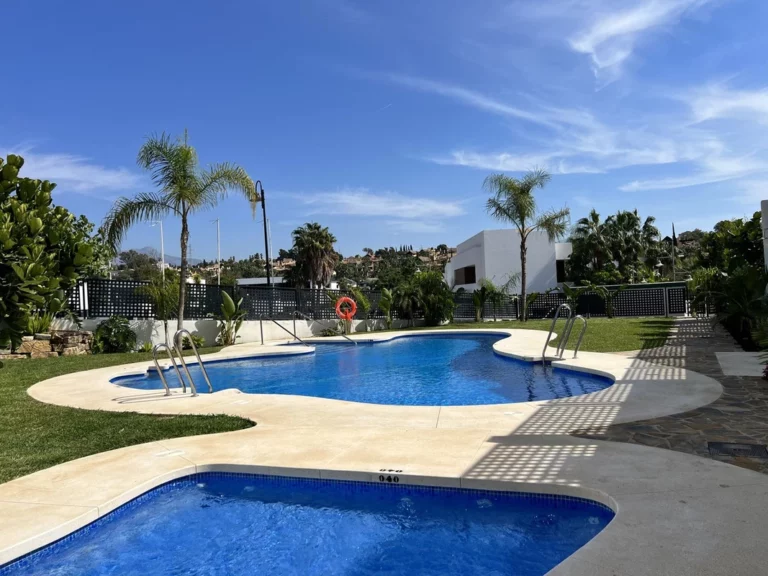 R5063383 | Townhouse in Estepona – € 495,000 – 3 beds, 3 baths