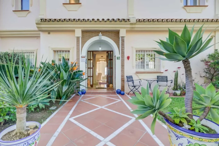 R5021383 | Townhouse in Artola – € 895,000 – 3 beds, 4 baths