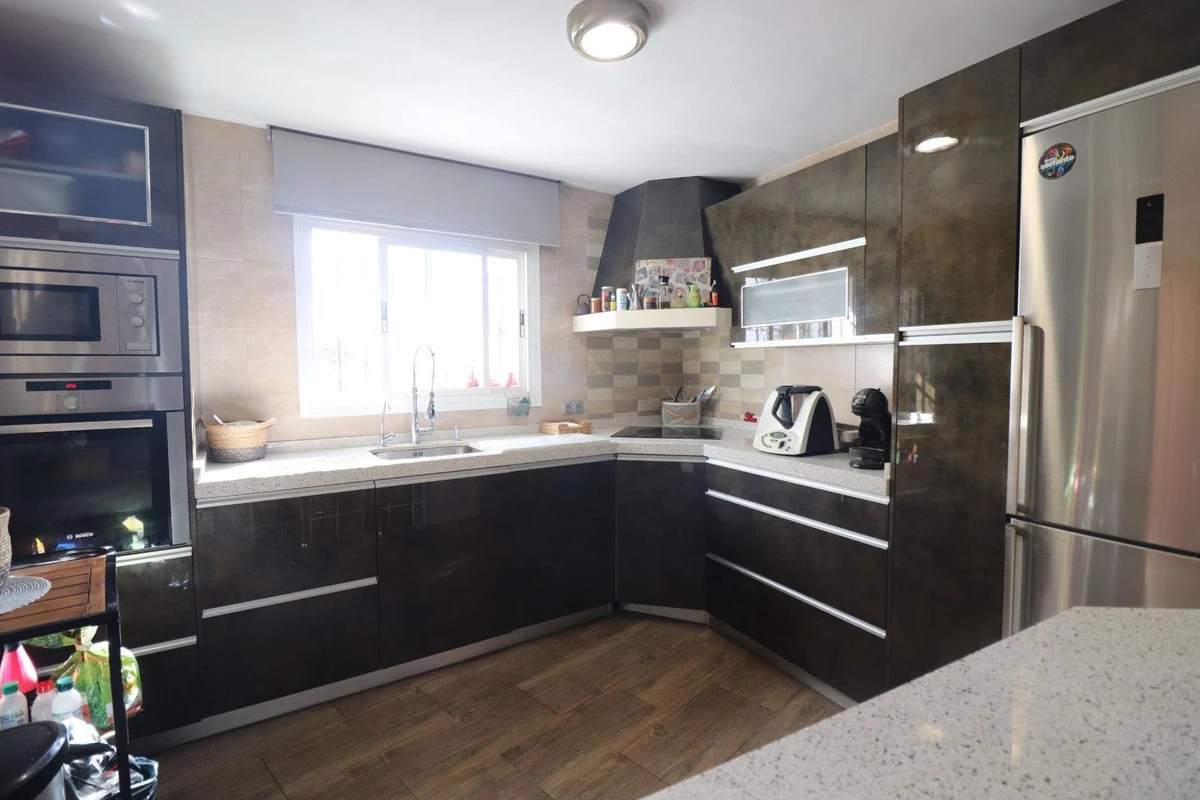 8-e64a9055bba3e77ac8aca3b893cdf826