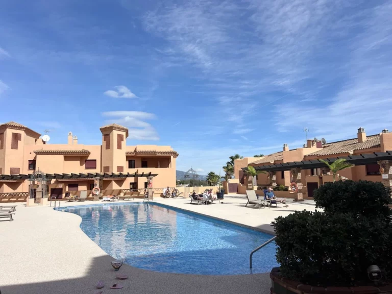 R4943062 | Middle Floor Apartment in Benahavís – € 319,000 – 2 beds, 2 baths