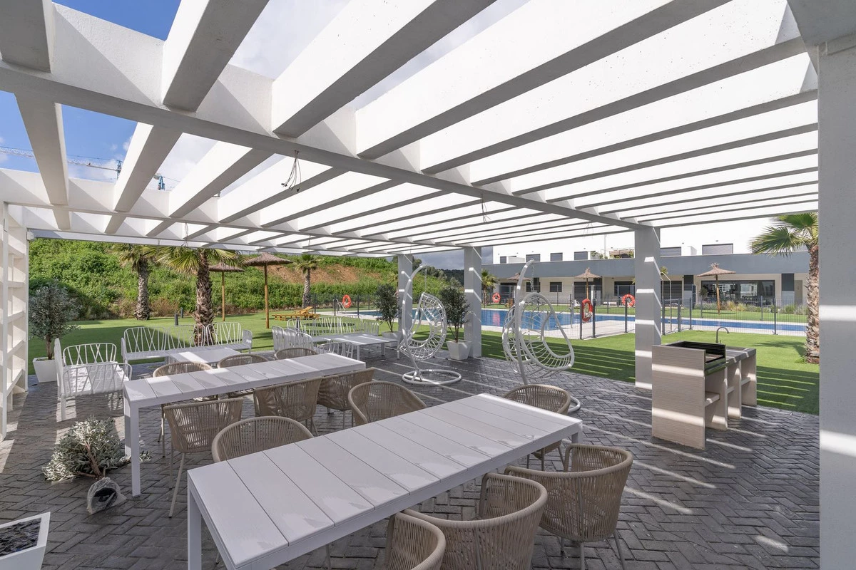 2-5bd7b9d04b45e33852eaf0ec6670150d