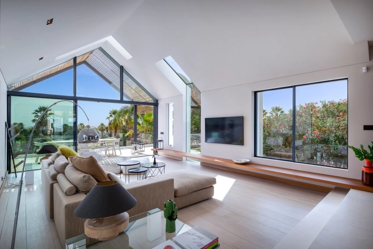 2-5bd7b9d04b45e33852eaf0ec6670150d