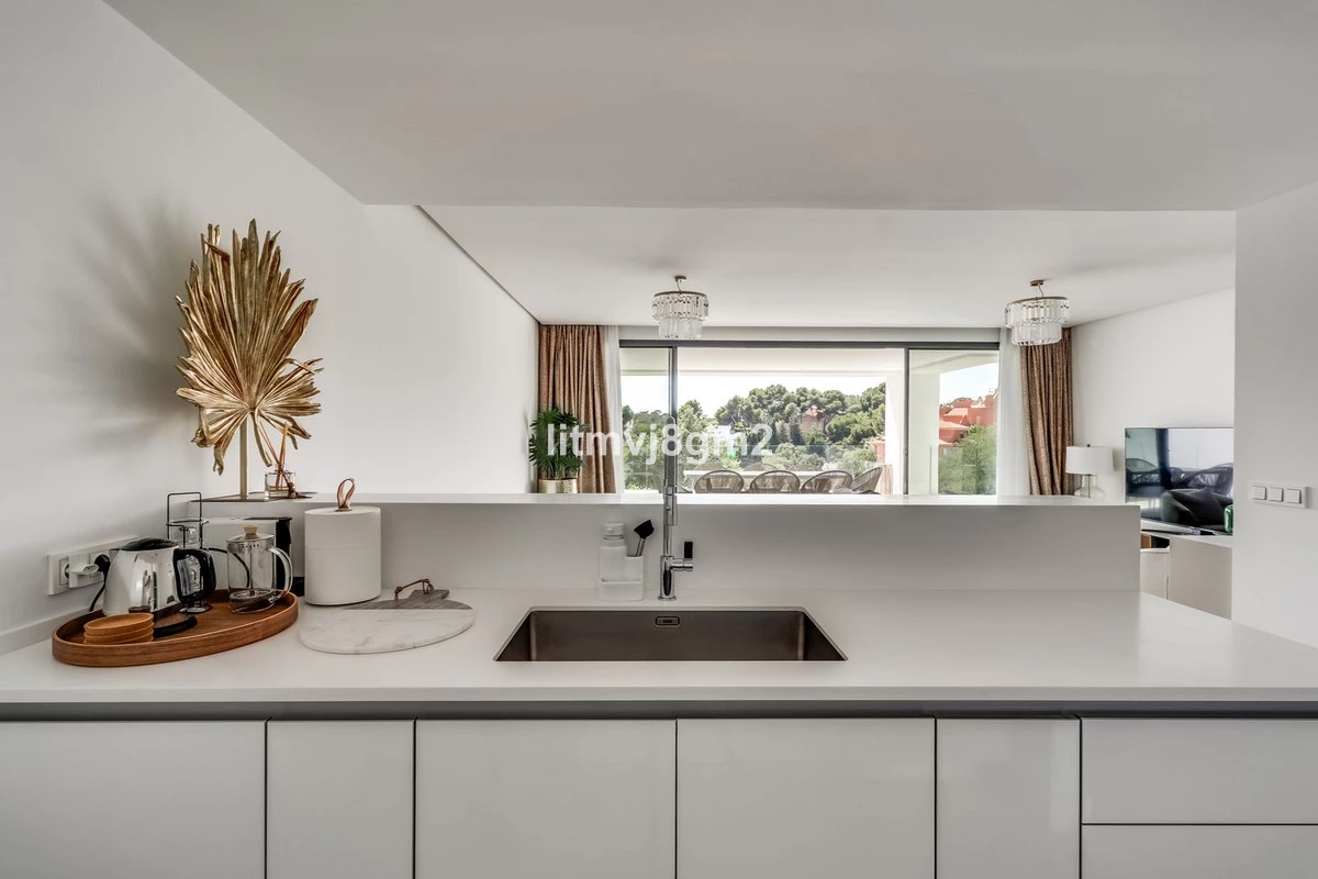 8-e64a9055bba3e77ac8aca3b893cdf826