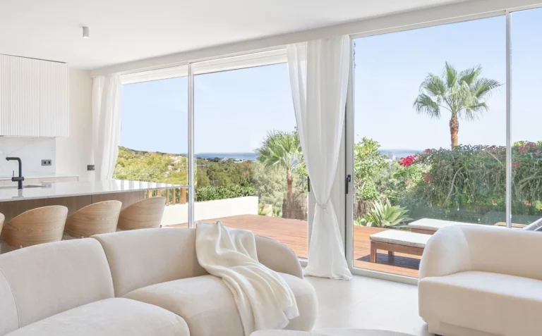 R5116174 | Ground Floor Apartment in Nueva Andalucía – € 1,250,000 – 3 beds, 3 baths