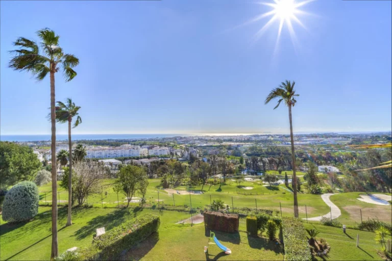 R4937869 | Middle Floor Apartment in Nueva Andalucía – € 1,350,000 – 4 beds, 3 baths