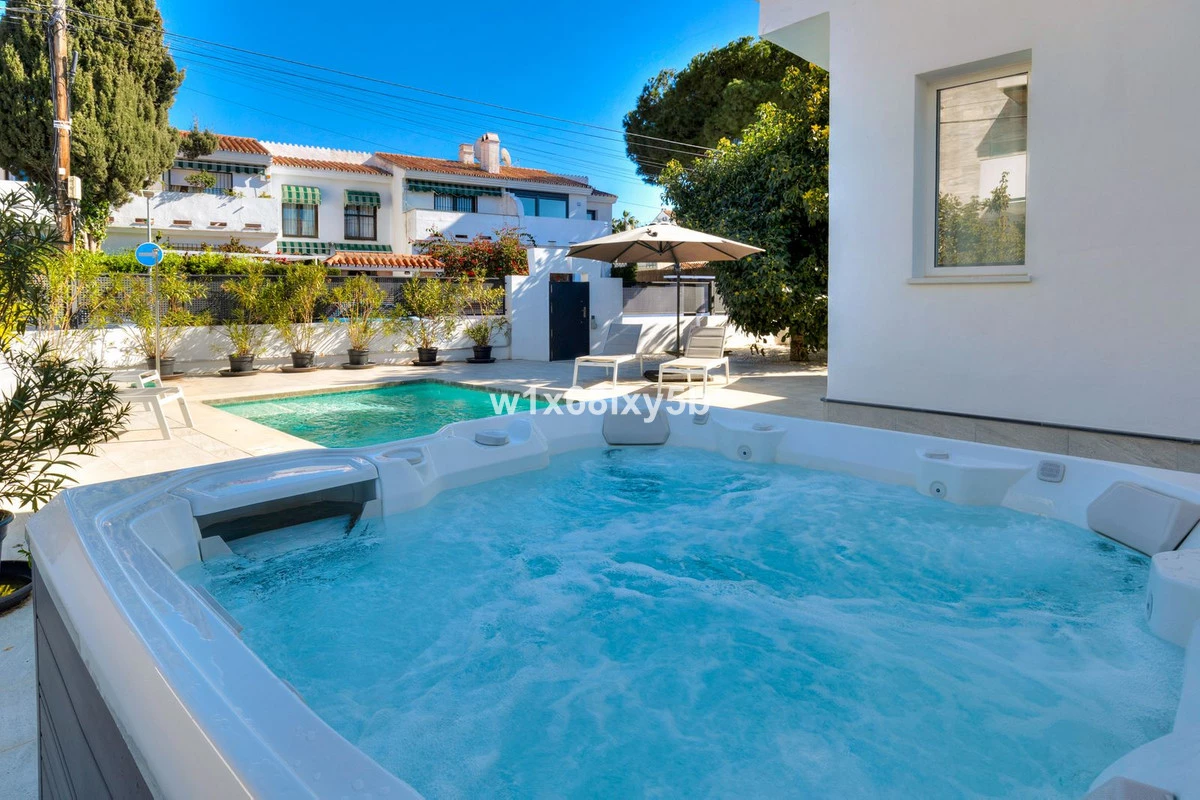 2-5bd7b9d04b45e33852eaf0ec6670150d