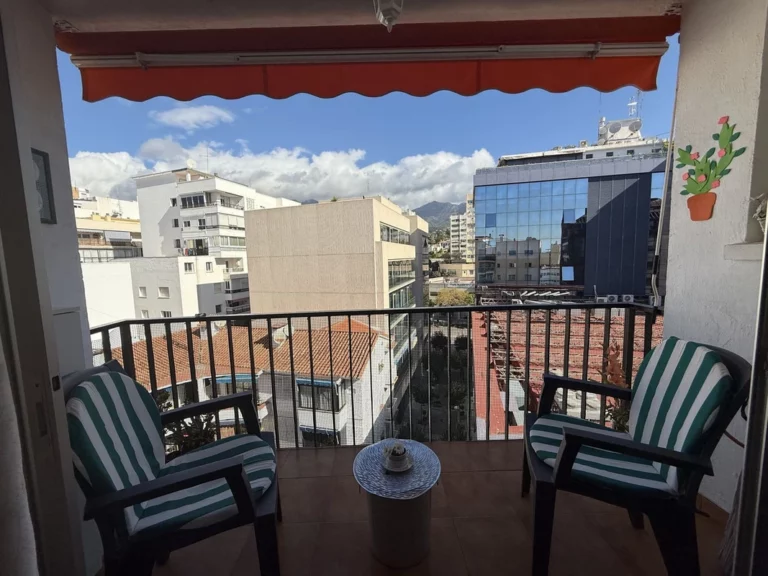 R5038885 | Middle Floor Apartment in Marbella – € 392,400 – 2 beds, 1 baths
