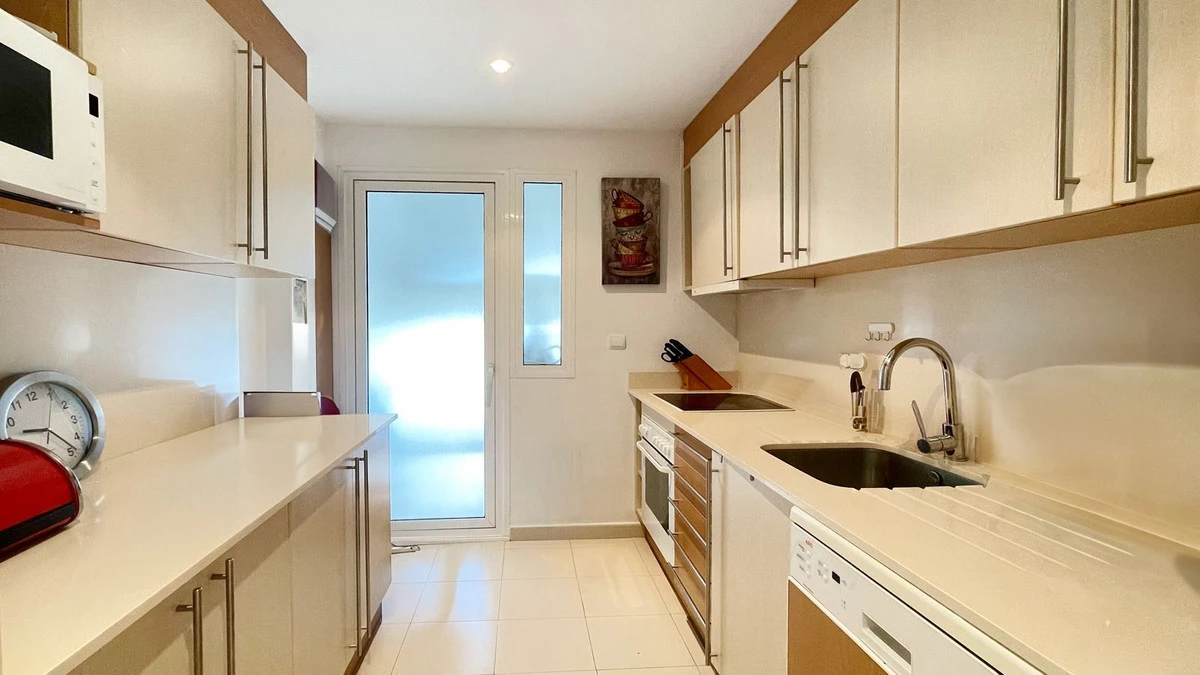 8-e64a9055bba3e77ac8aca3b893cdf826