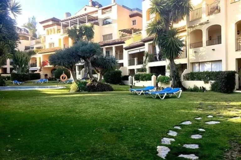 R4942963 | Ground Floor Apartment in Guadalmina Alta – € 450,000 – 2 beds, 2 baths