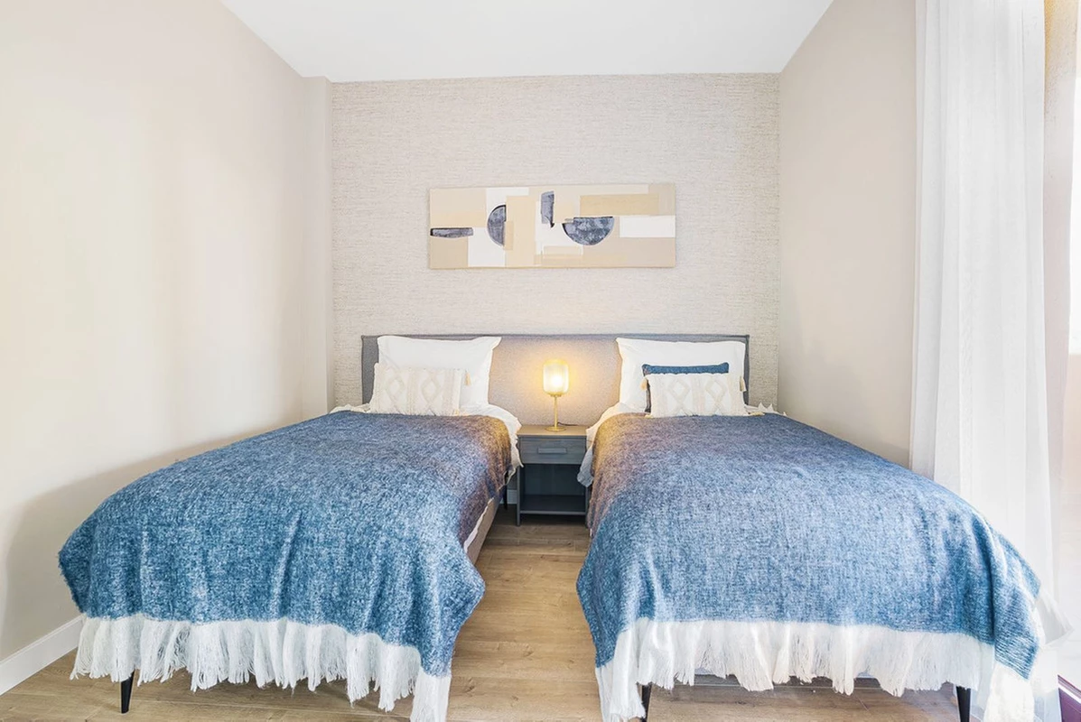 7-aa4cc561180b369757c0bb4af9886cd3