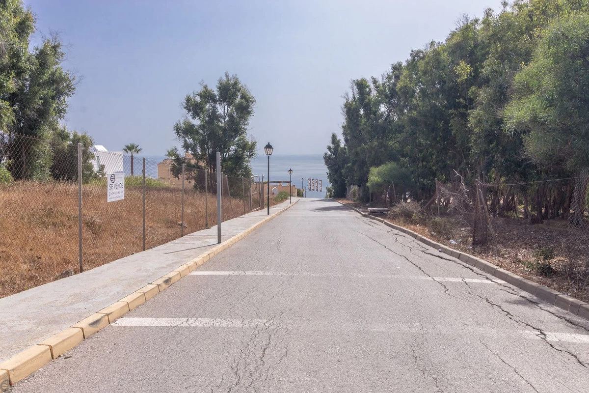 2-5bd7b9d04b45e33852eaf0ec6670150d