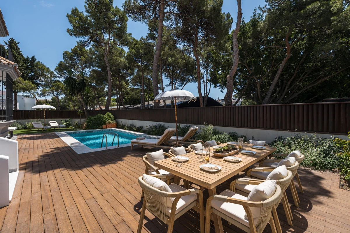 2-5bd7b9d04b45e33852eaf0ec6670150d