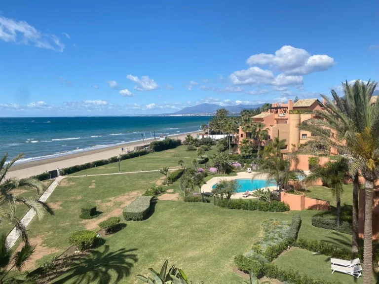 R5017567 | Penthouse in Los Monteros – € 3,950,000 – 3 beds, 3 baths
