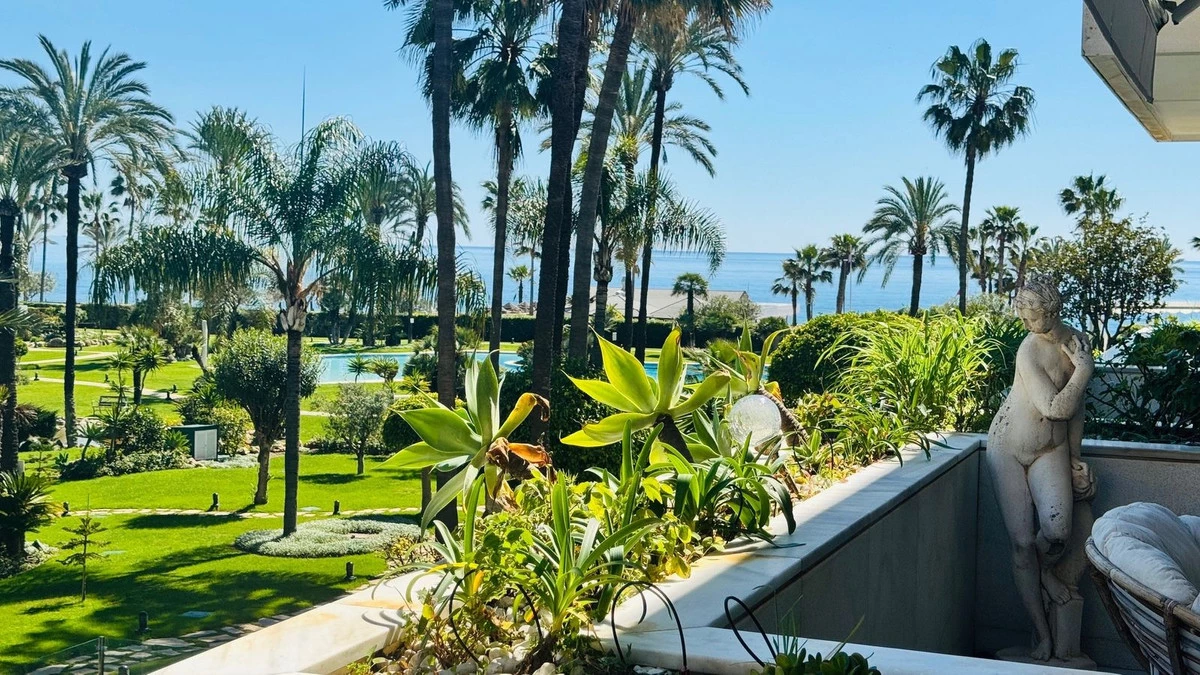 2-5bd7b9d04b45e33852eaf0ec6670150d