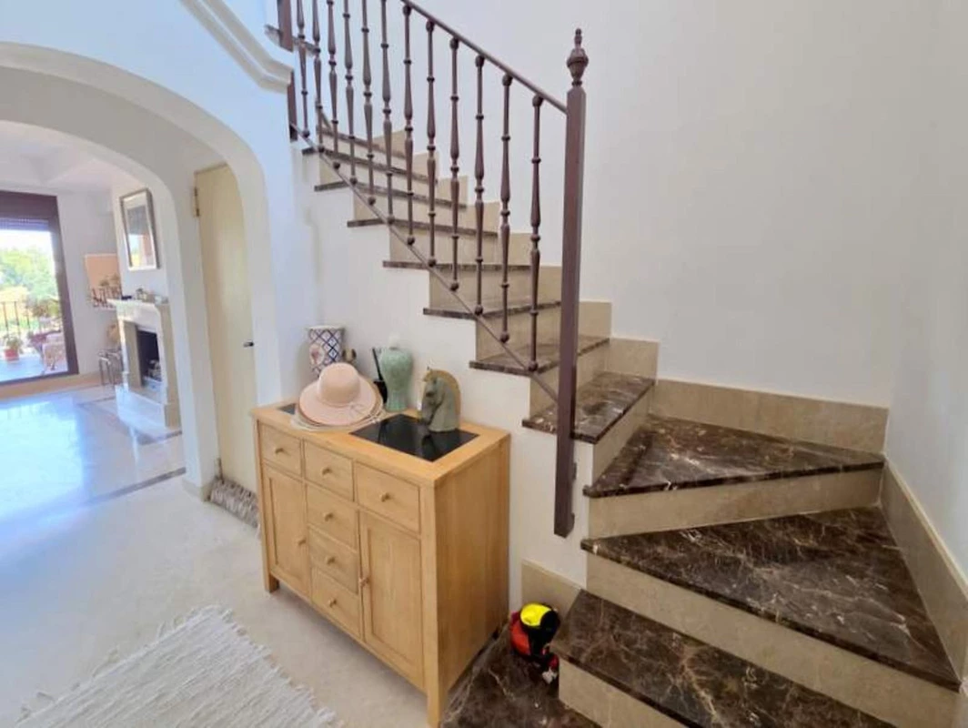 9-467d0cee5b725f3ef65f102a0c2e69c0