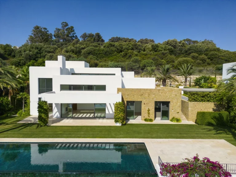 R4709353 | Detached Villa in Casares – € 4,800,000 – 5 beds, 5.5 baths