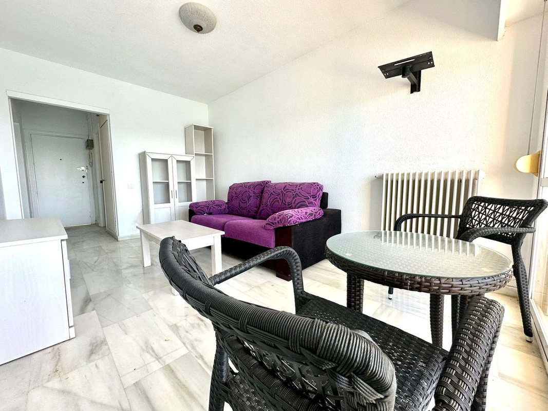 2-5bd7b9d04b45e33852eaf0ec6670150d