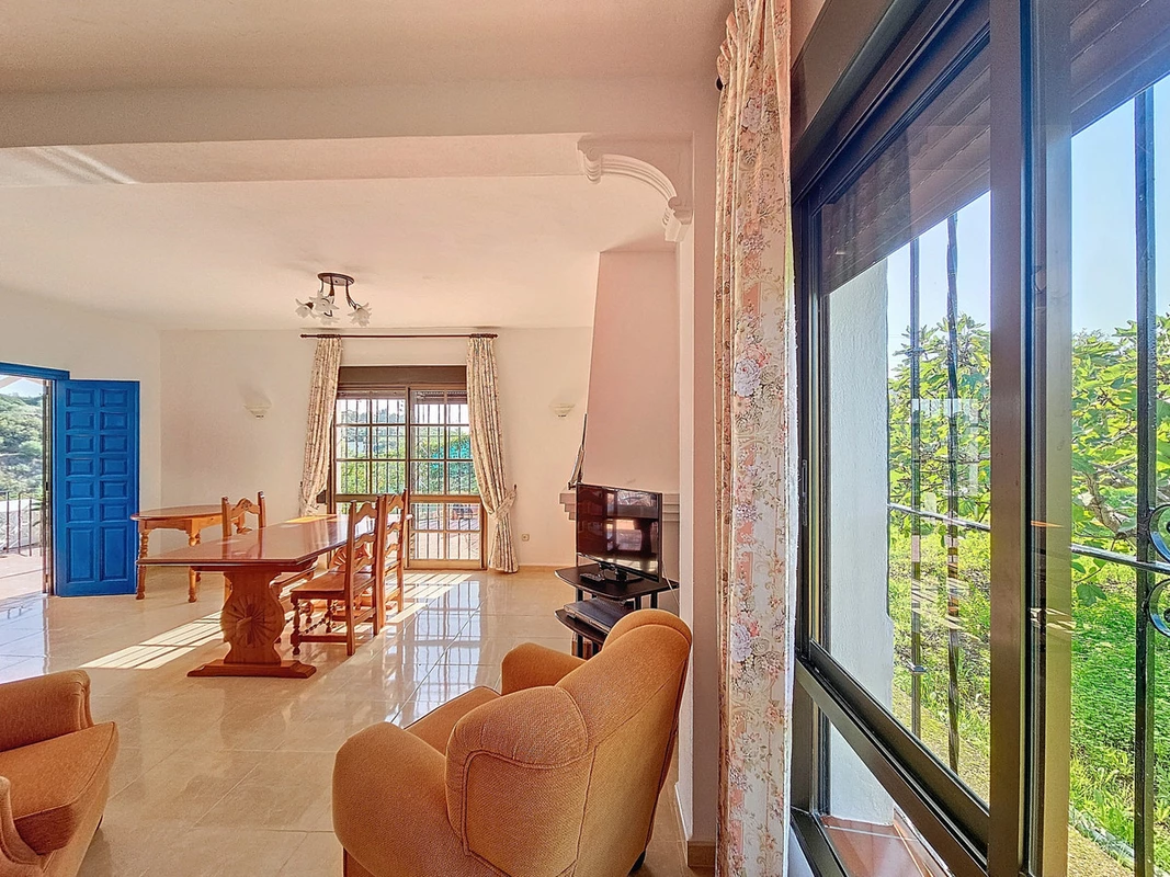 7-aa4cc561180b369757c0bb4af9886cd3