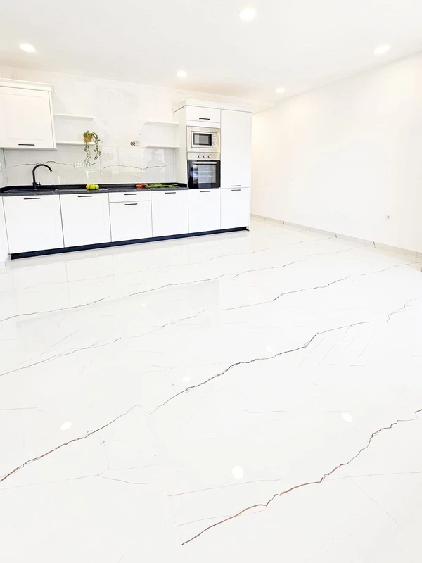 R5014678 | Middle Floor Apartment in Marbella – € 370,000 – 2 beds, 2 baths