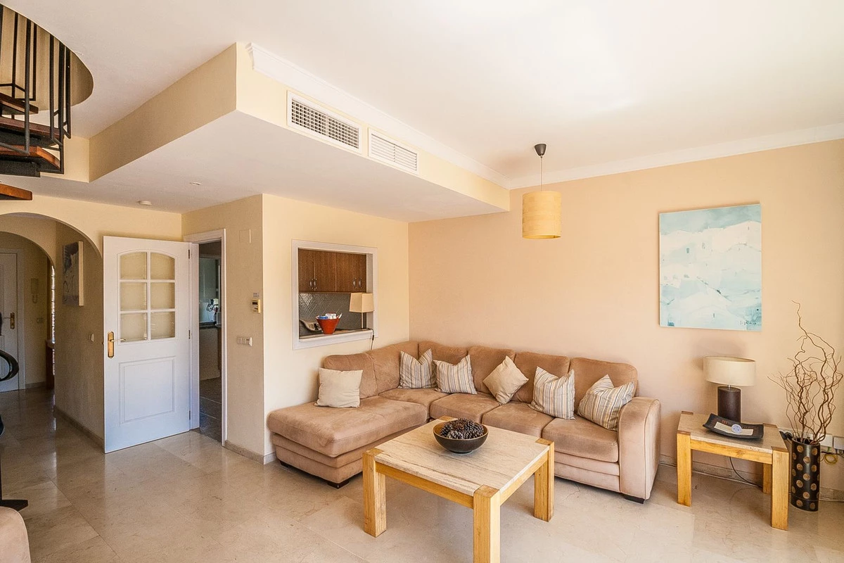 9-467d0cee5b725f3ef65f102a0c2e69c0