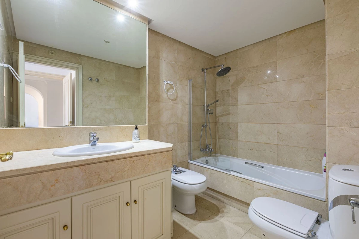 9-467d0cee5b725f3ef65f102a0c2e69c0