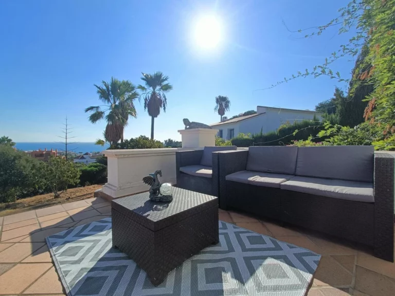 R4935334 | Detached Villa in Estepona – € 1,095,000 – 3 beds, 2 baths