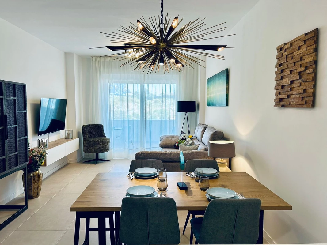 2-5bd7b9d04b45e33852eaf0ec6670150d