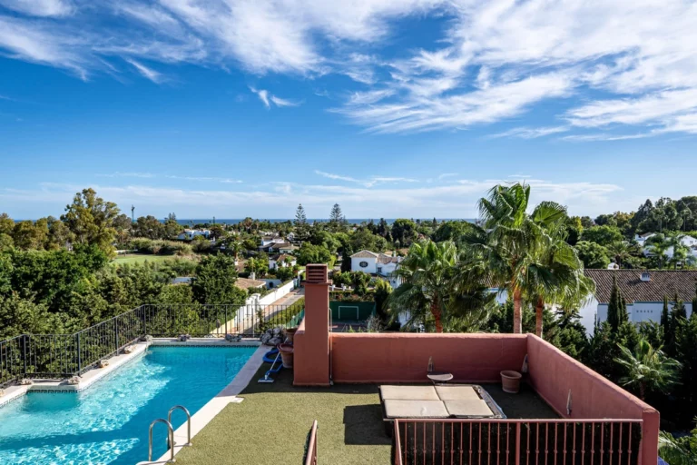 R4856005 | Penthouse Duplex in Guadalmina Baja – € 2,295,000 – 5 beds, 5.5 baths