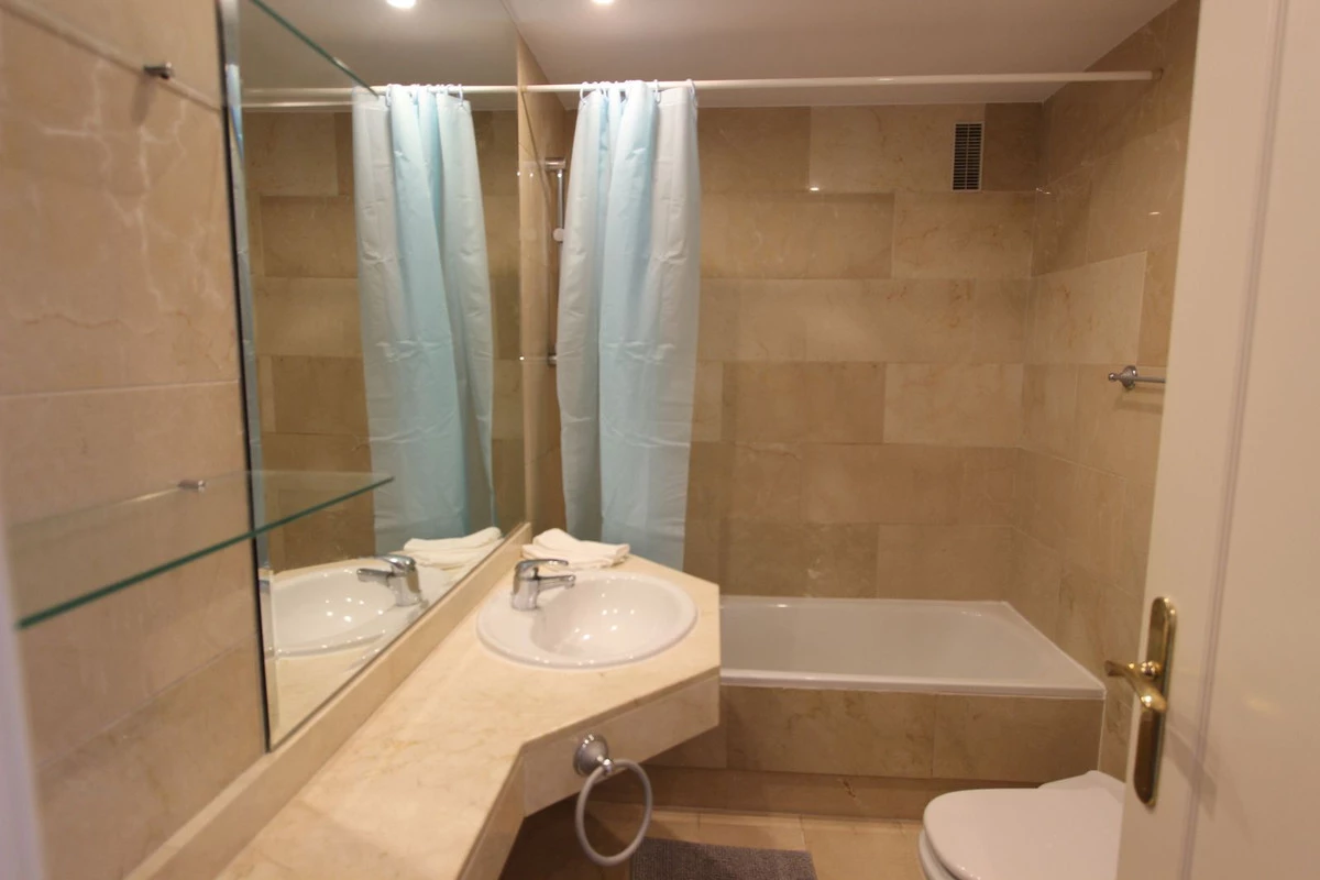 8-e64a9055bba3e77ac8aca3b893cdf826