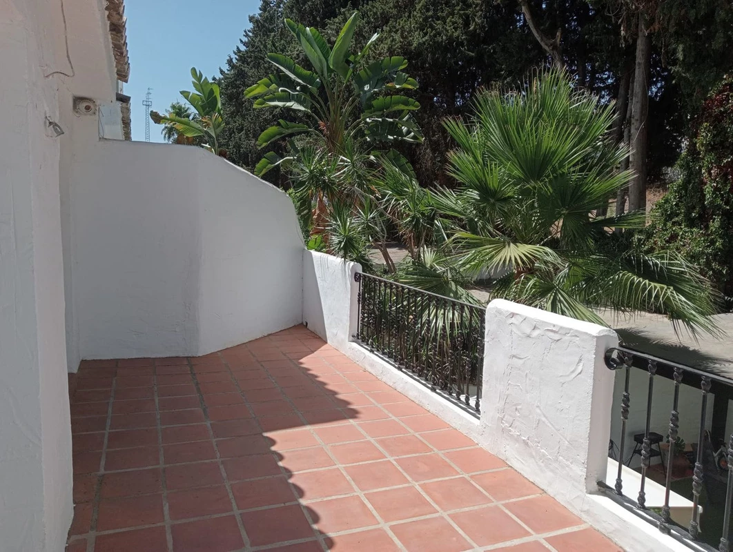 9-467d0cee5b725f3ef65f102a0c2e69c0