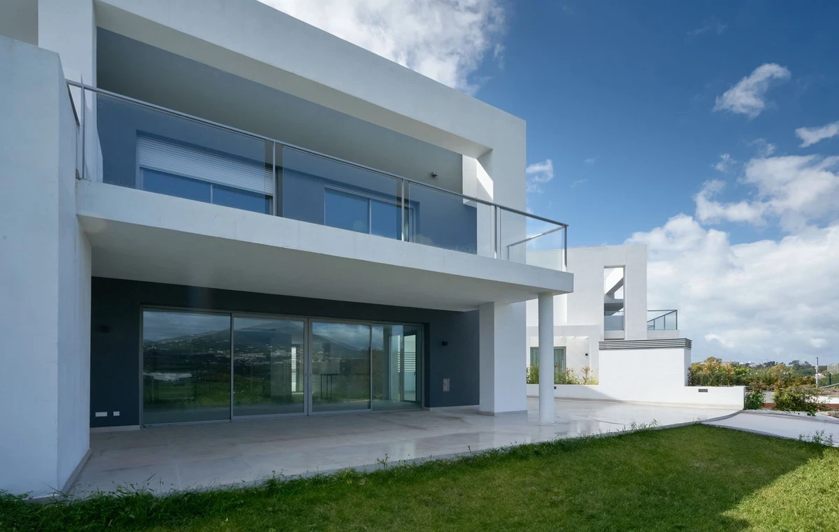 2-5bd7b9d04b45e33852eaf0ec6670150d