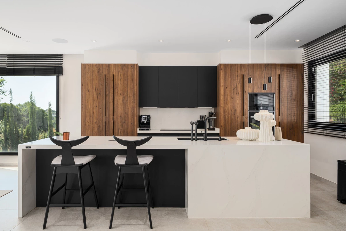 8-e64a9055bba3e77ac8aca3b893cdf826