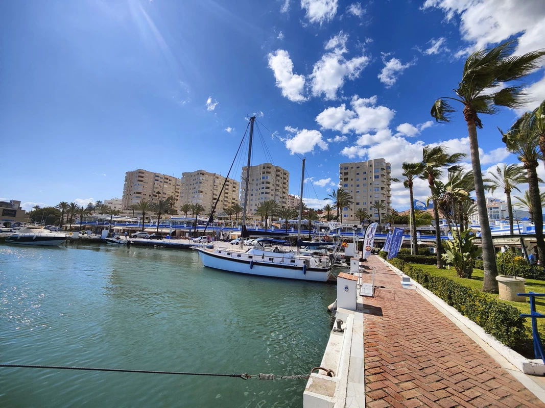 2-5bd7b9d04b45e33852eaf0ec6670150d