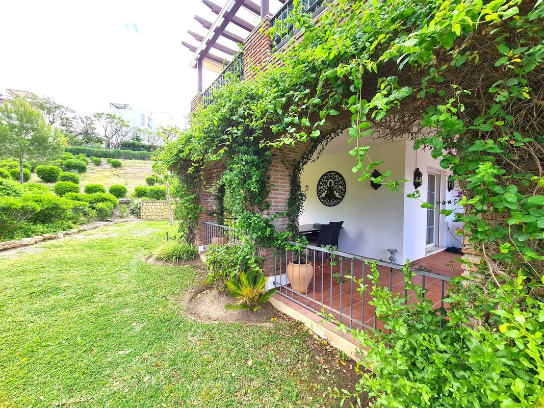 9-467d0cee5b725f3ef65f102a0c2e69c0