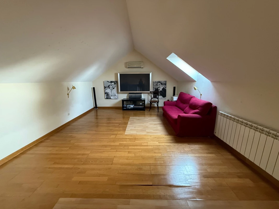 9-467d0cee5b725f3ef65f102a0c2e69c0