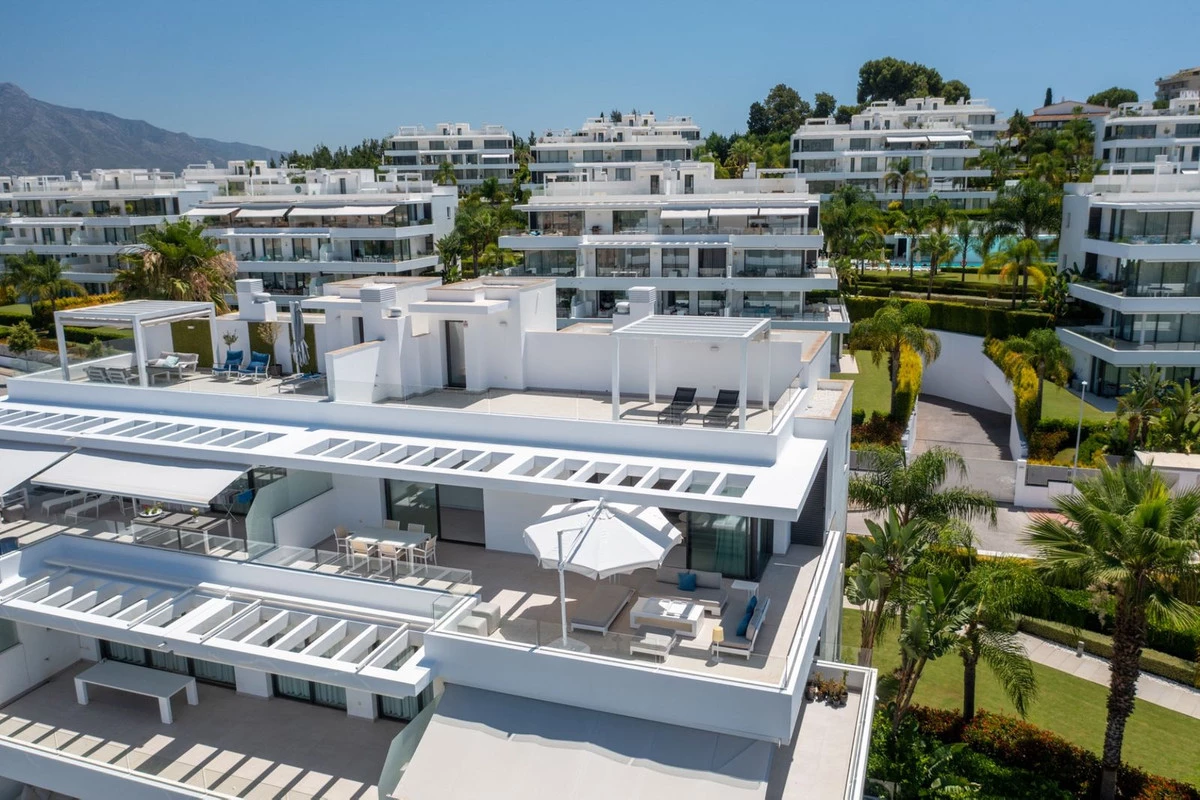 2-5bd7b9d04b45e33852eaf0ec6670150d