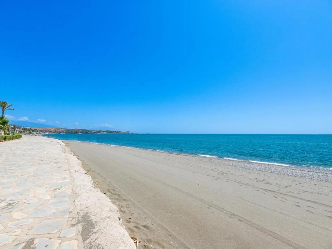 2-5bd7b9d04b45e33852eaf0ec6670150d