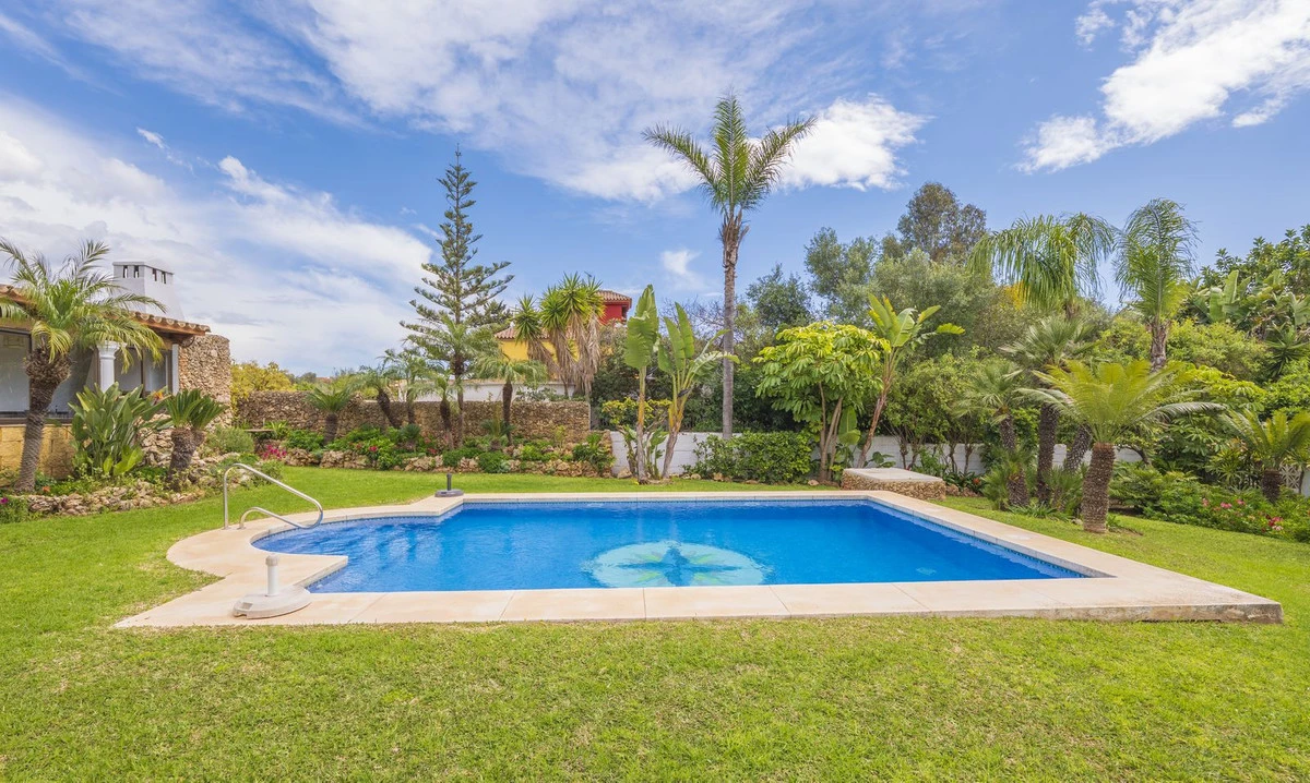 2-5bd7b9d04b45e33852eaf0ec6670150d