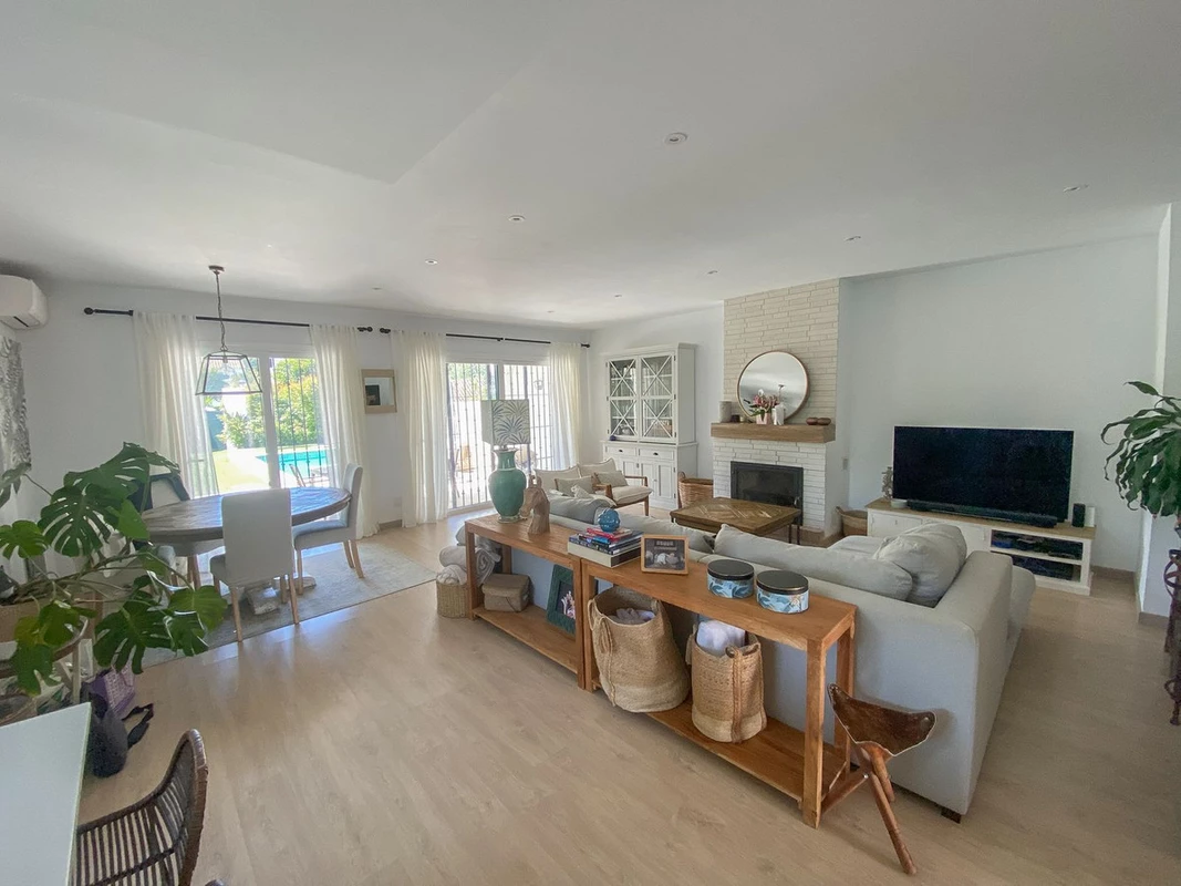 4-c23c0f86247804fa50226aecd8b0b2c8