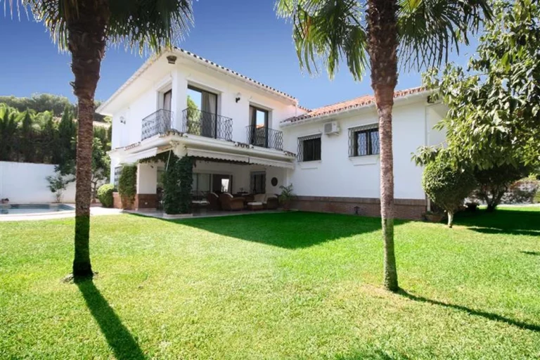R2043104 | Detached Villa in Los Monteros – € 3,900,000 – 6 beds, 5 baths