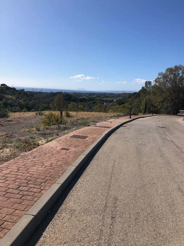 2-5bd7b9d04b45e33852eaf0ec6670150d